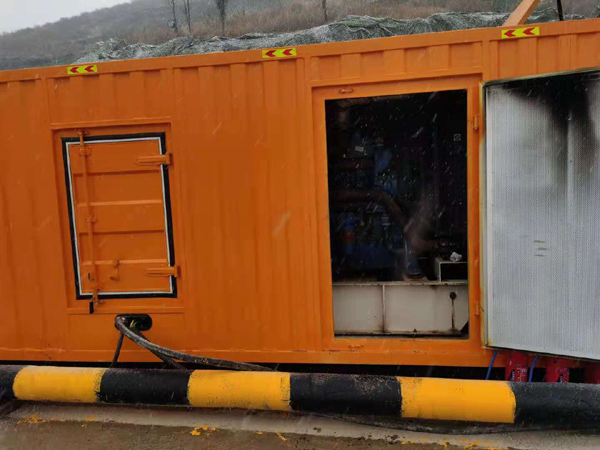 建水发电机出租 柴油发电机组电压低报警怎么办？