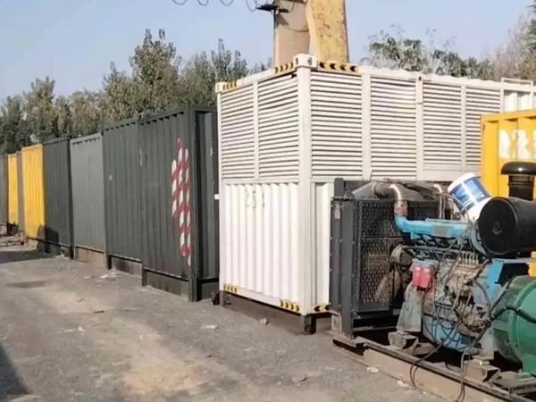建水200KW柴油发电机机组每小时油耗是多少？